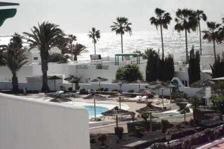 Bonito Apartamento Reformado En Las Coronas Costa Teguise Esterno foto